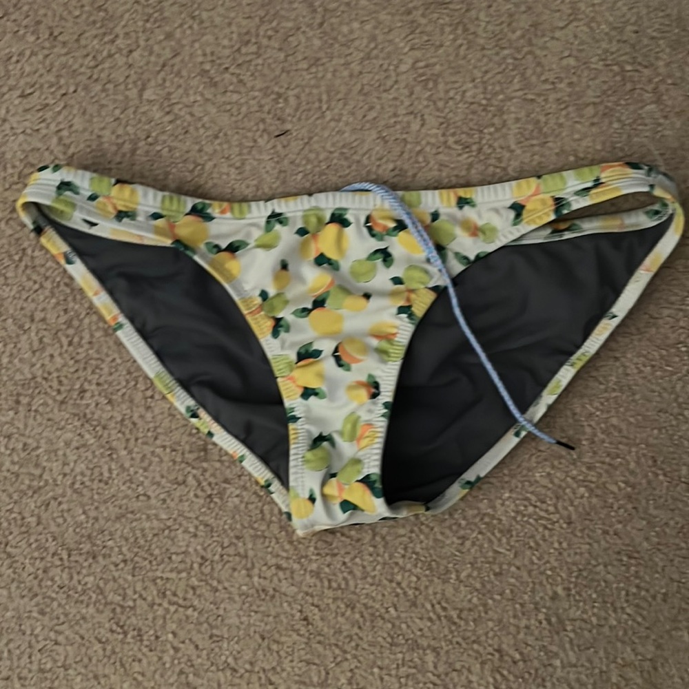 Jolyn Bali bottoms lemon pattern
